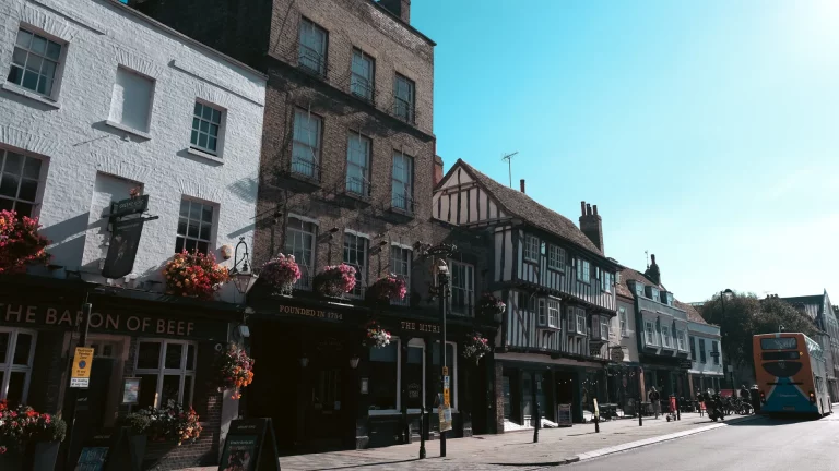 A Complete Visitors Guide to Parking in Cambridge