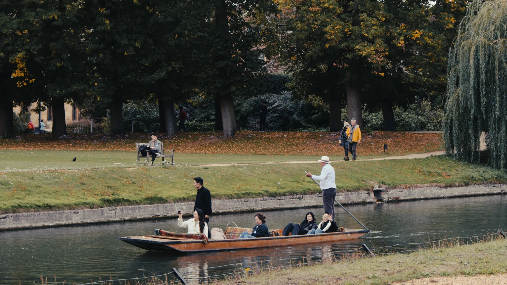 punt with drive on river cam