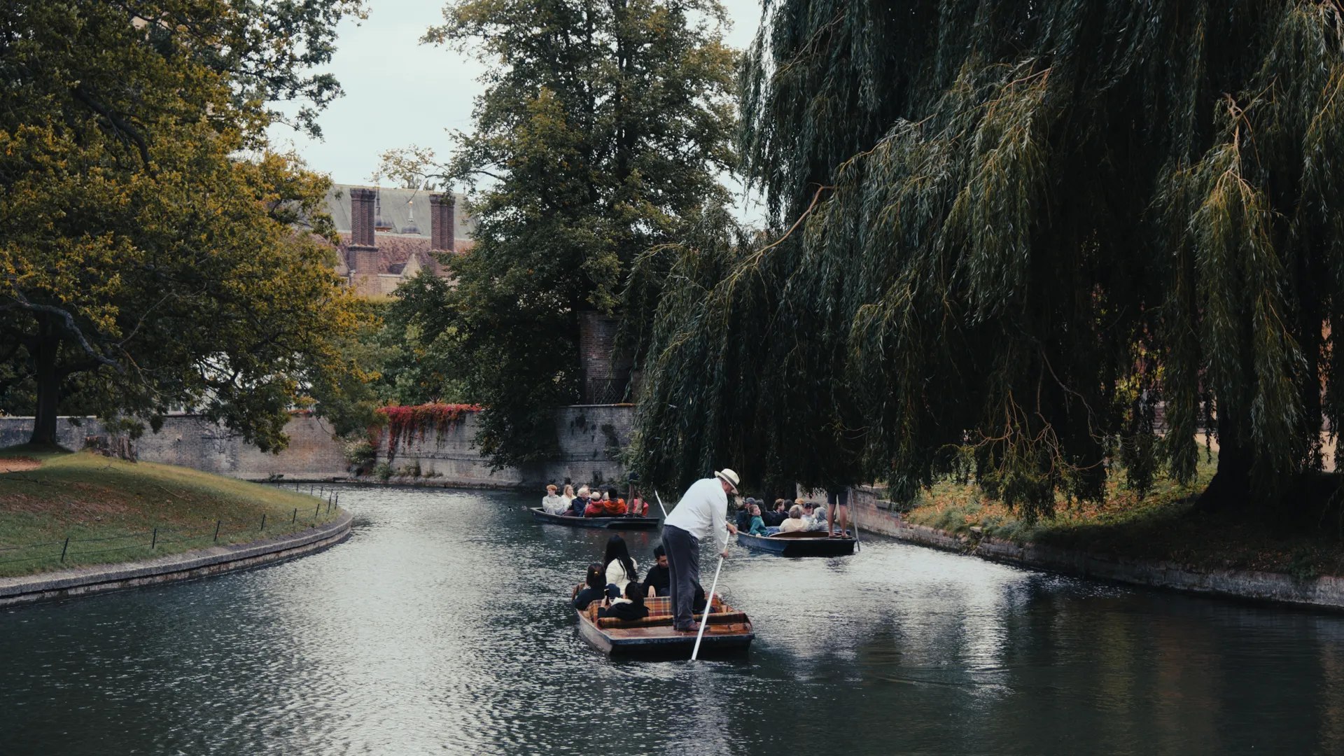 punt with driver on river cam outside wren